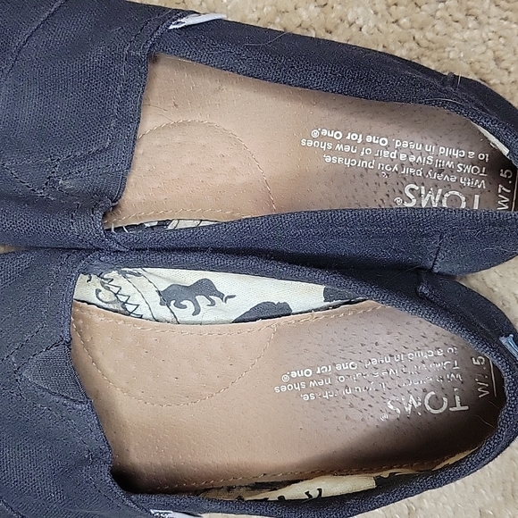 Shoes - Picture 4 of 4